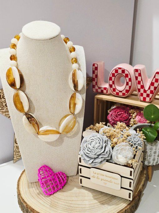 COLLIER