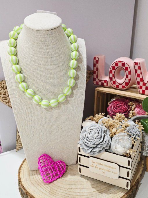 COLLIER