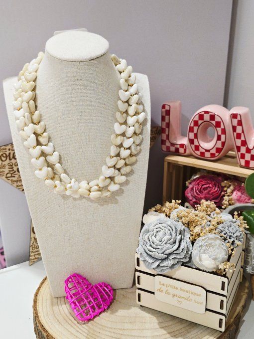COLLIER