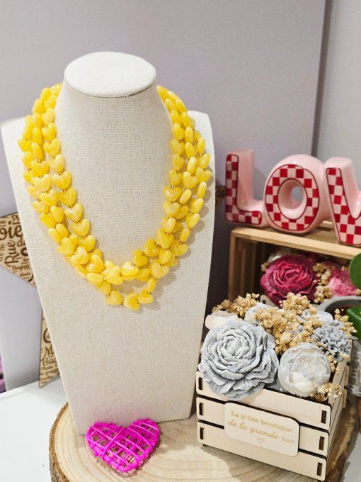 COLLIER