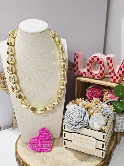 COLLIER