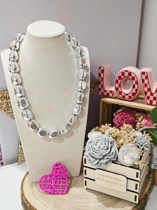 COLLIER