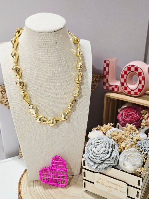 COLLIER