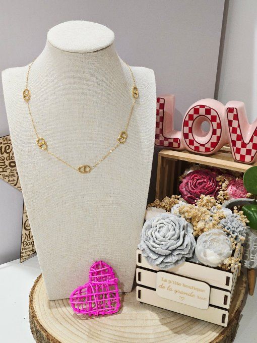 COLLIER
