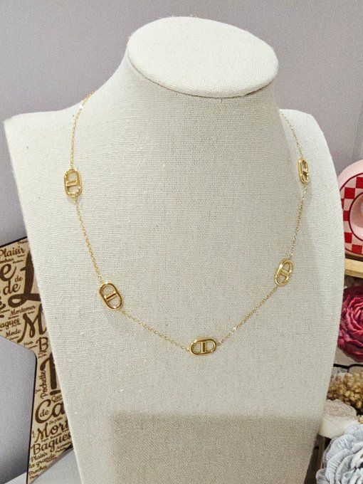 COLLIER