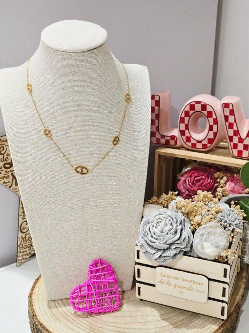 COLLIER
