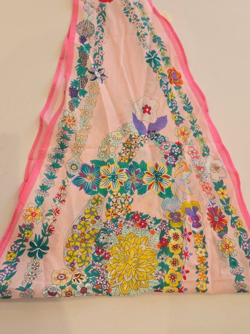 FOULARD TRIANGLE