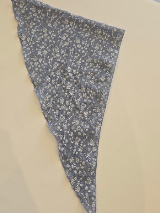 FOULARD TRIANGLE