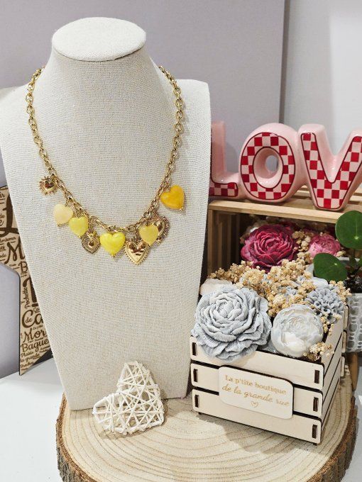 COLLIER