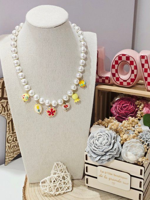 COLLIER