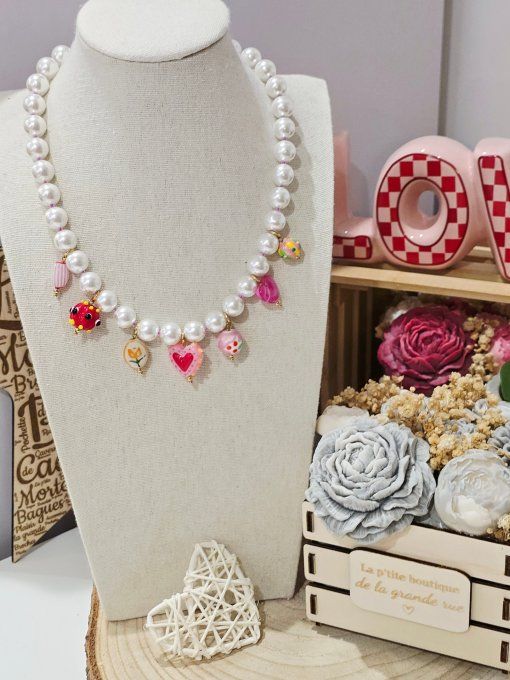 COLLIER