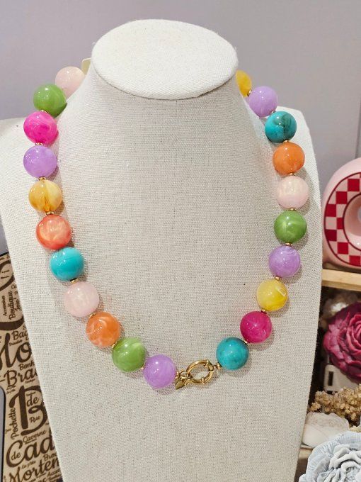COLLIER