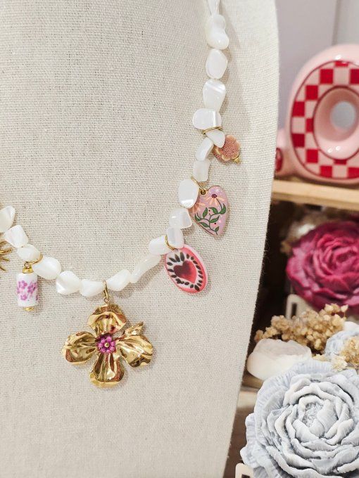 COLLIER