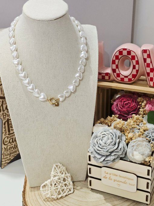 COLLIER