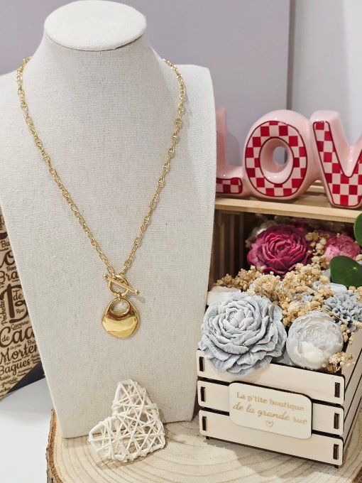 COLLIER