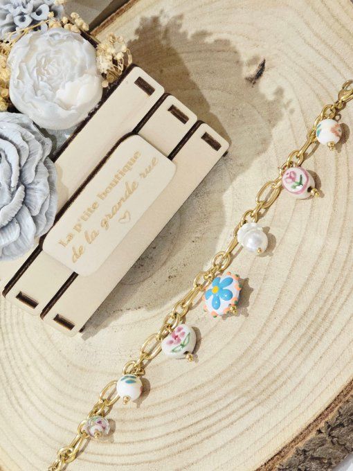 BRACELET