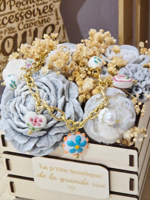 BRACELET