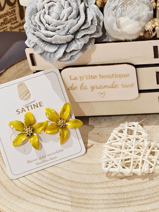 BOUCLES D'OREILLES