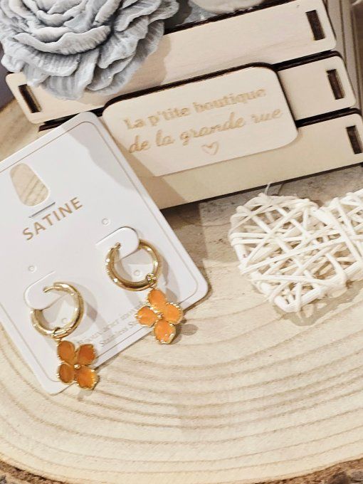 BOUCLES D'OREILLES