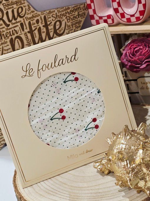FOULARD TRIANGLE
