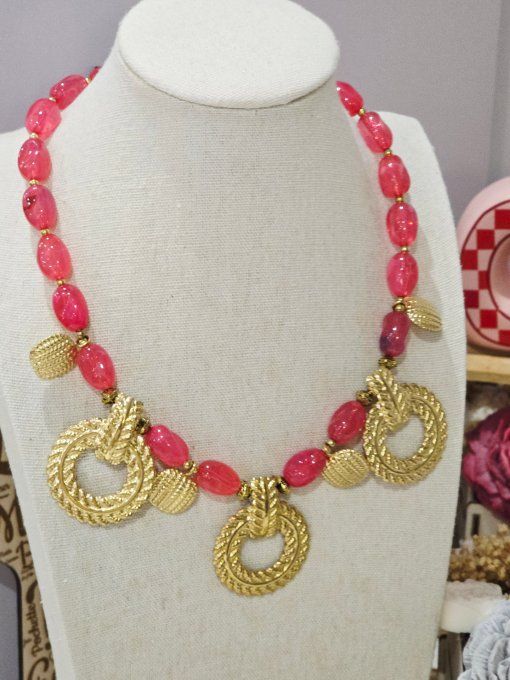COLLIER