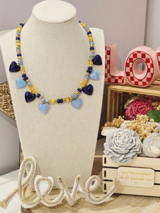 COLLIER