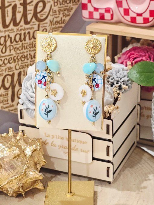 BOUCLES D'OREILLES