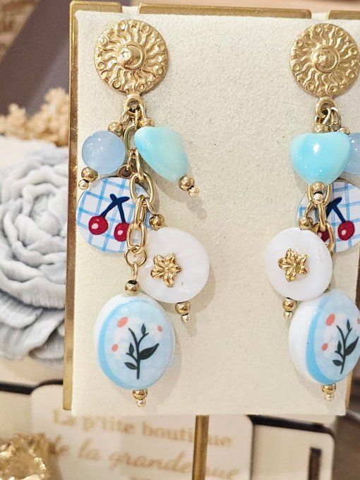 BOUCLES D'OREILLES
