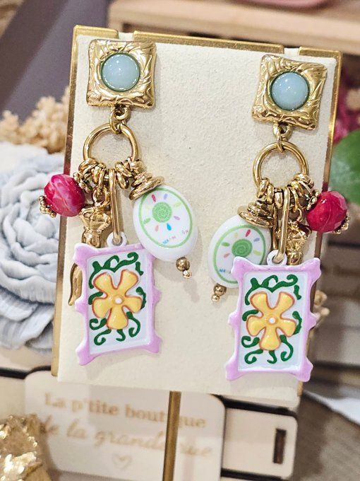 BOUCLES D'OREILLES