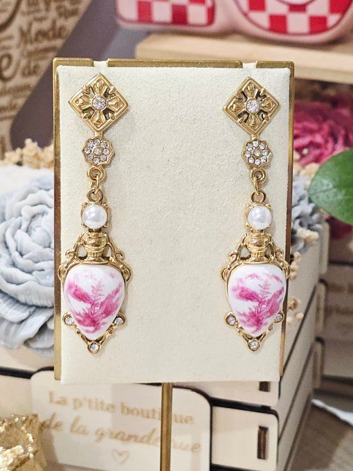 BOUCLES D'OREILLES