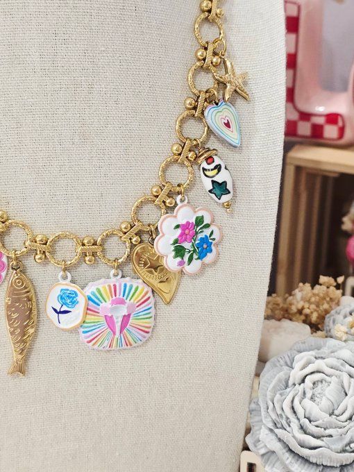 COLLIER