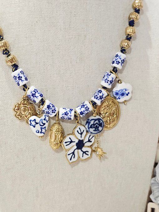 COLLIER