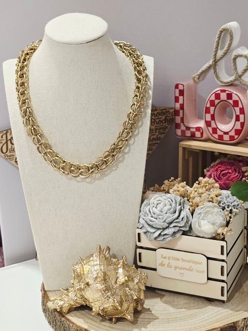 COLLIER