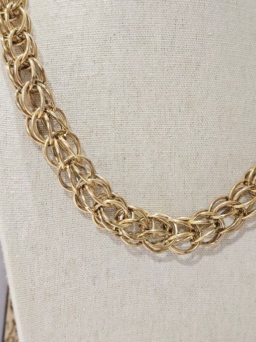 COLLIER