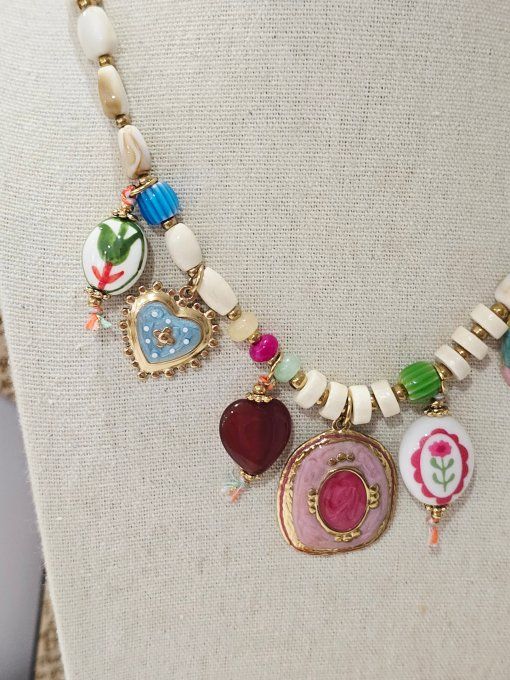 COLLIER
