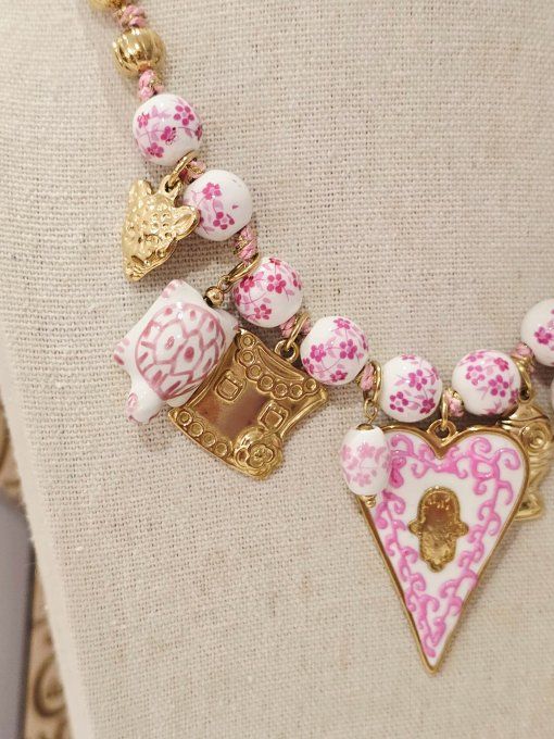 COLLIER