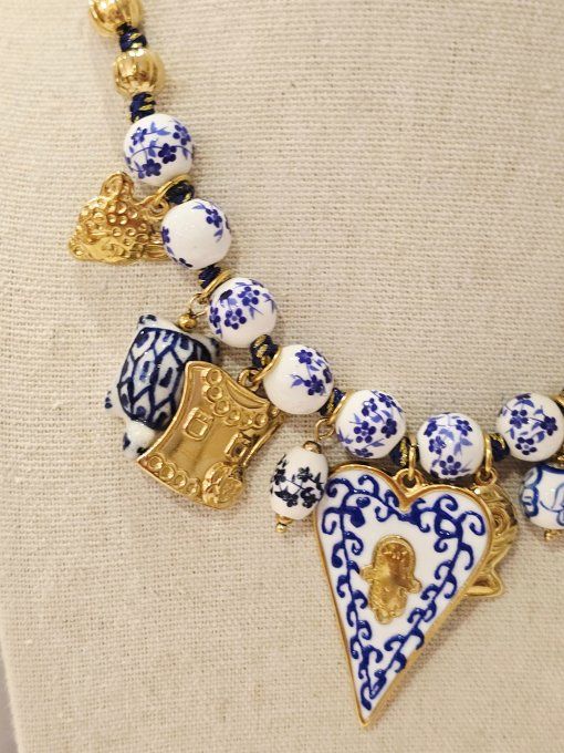 COLLIER