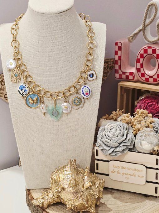 COLLIER