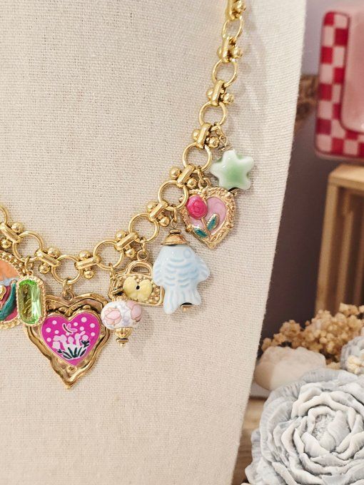 COLLIER