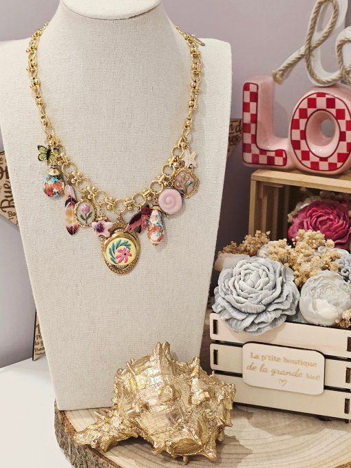 COLLIER