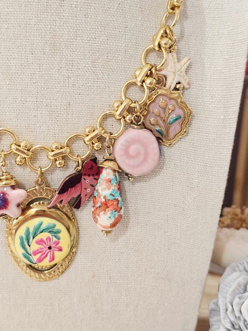 COLLIER
