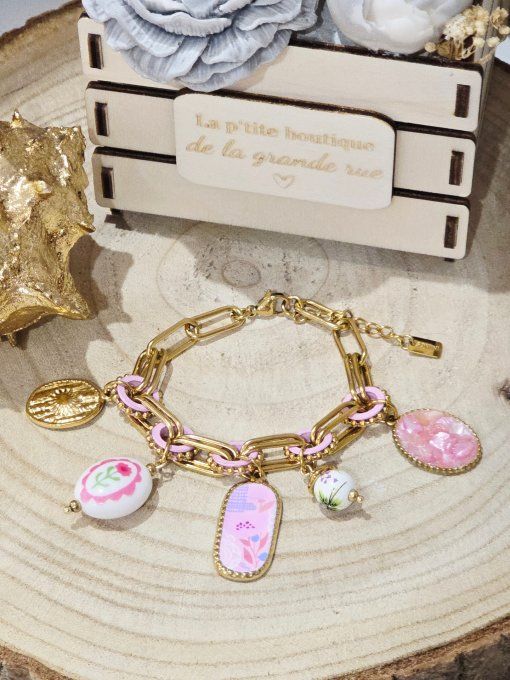 BRACELET