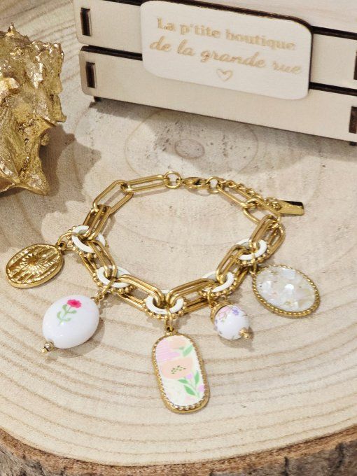 BRACELET