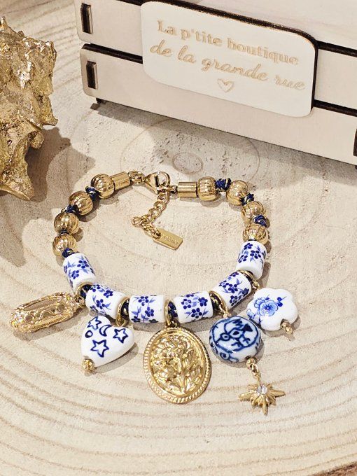 BRACELET