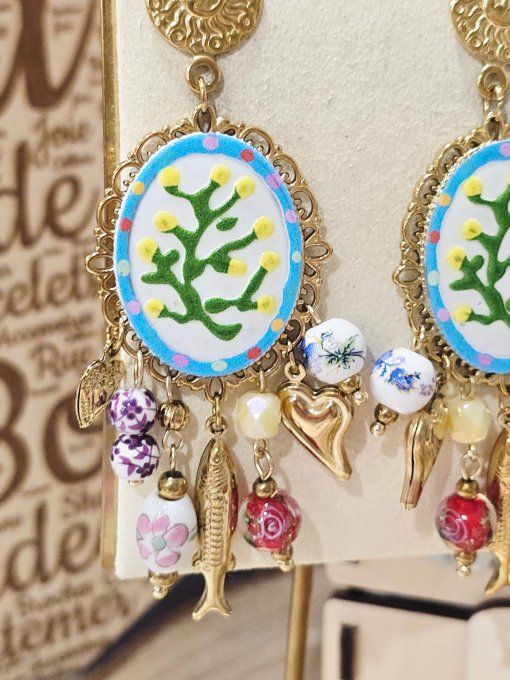 BOUCLES D'OREILLES