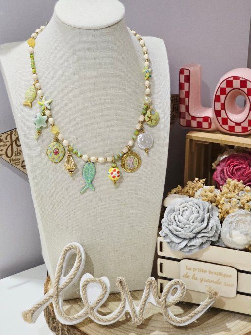 COLLIER