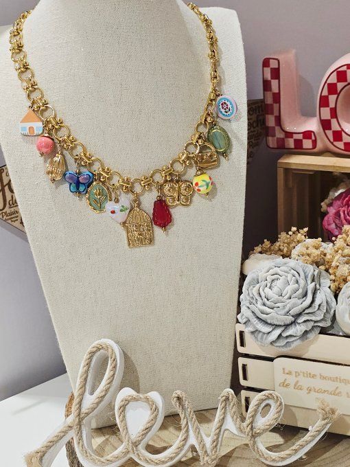 COLLIER