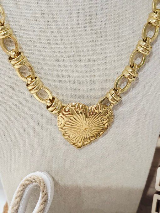 COLLIER