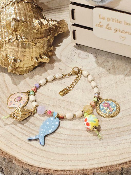 BRACELET