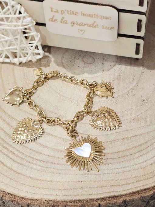 BRACELET